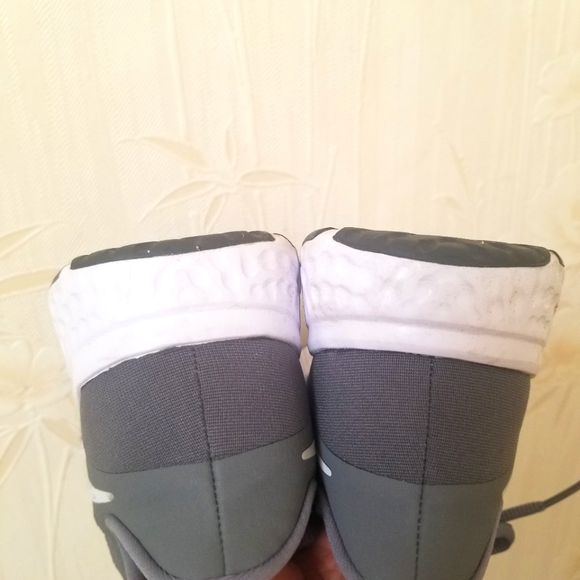 Nike Revolution 5 - Women Size 6.5 US - Picture 7 of 10